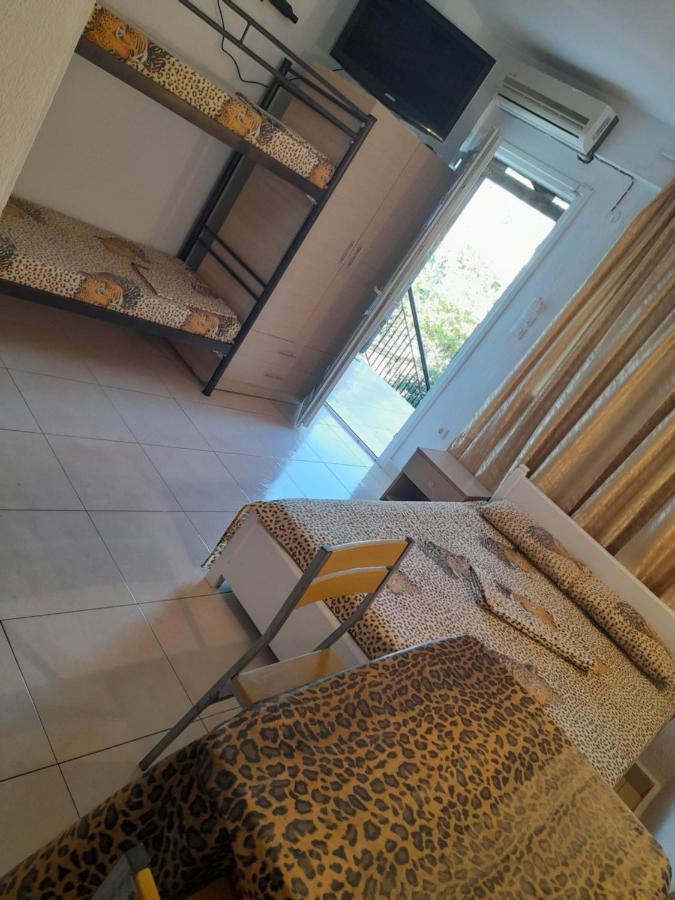 Villa Leopard Stavros  Esterno foto